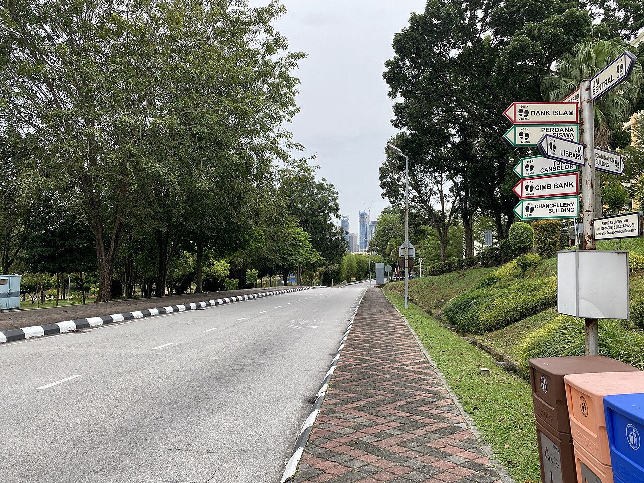 Featured image of post Shade Is Usability Infrastructure: What Malaysian Campus Studies Show